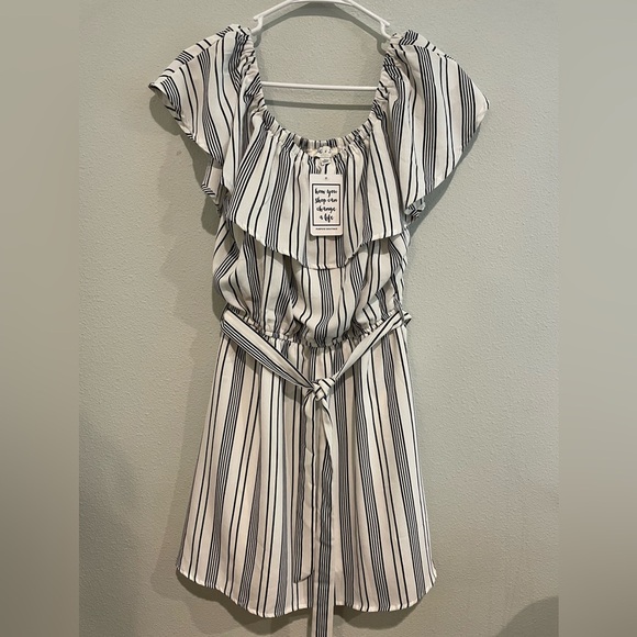 NWT Summer White and Navy Stripe Mini dress by She & Sky. Size M - Picture 1 of 7